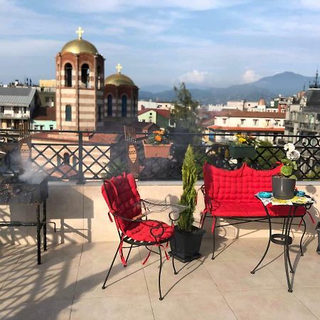 Piazza Batumi Guesthouse エクステリア 写真