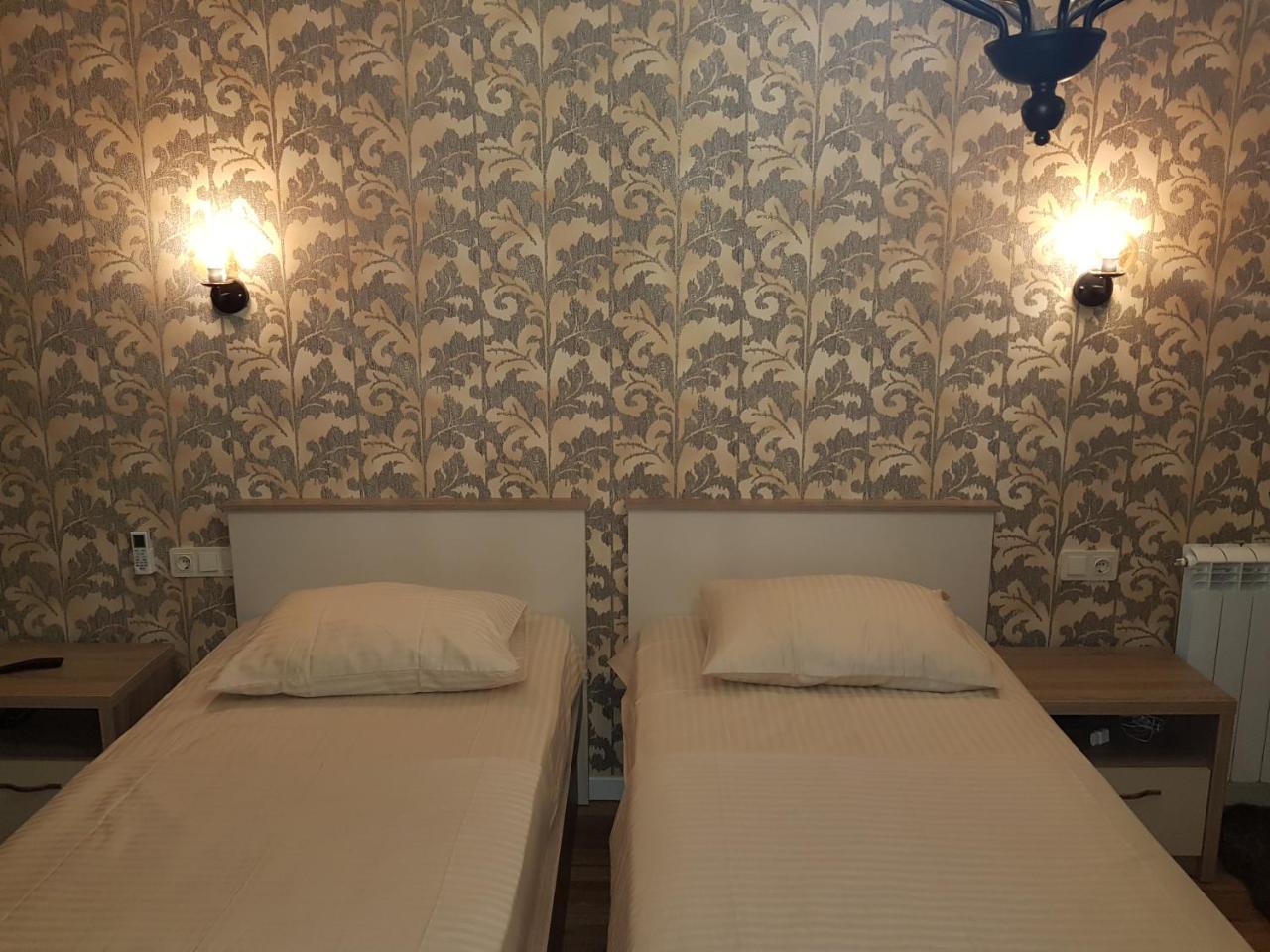 Piazza Batumi Guesthouse エクステリア 写真
