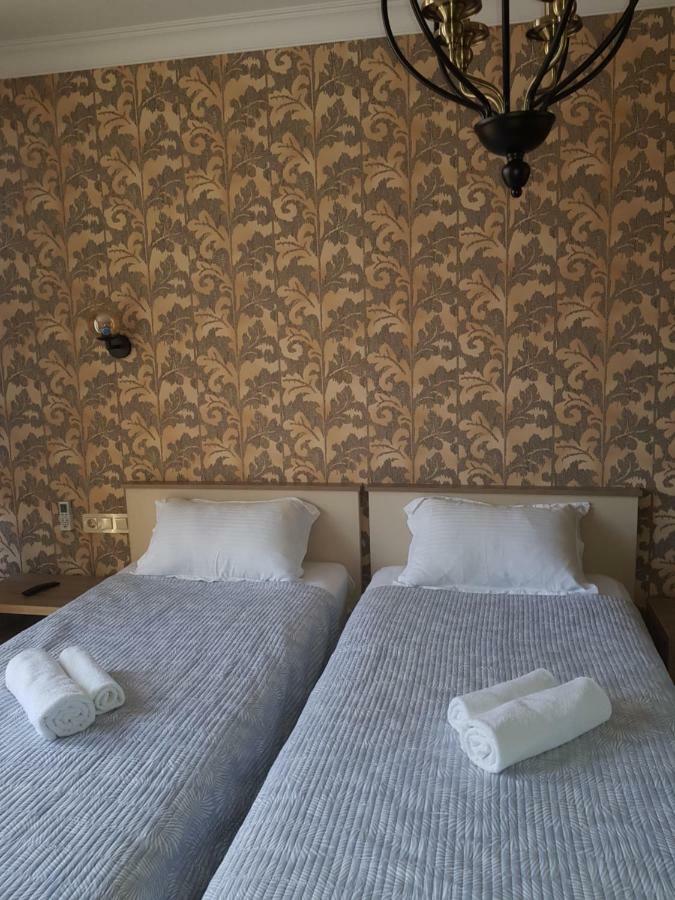 Piazza Batumi Guesthouse エクステリア 写真
